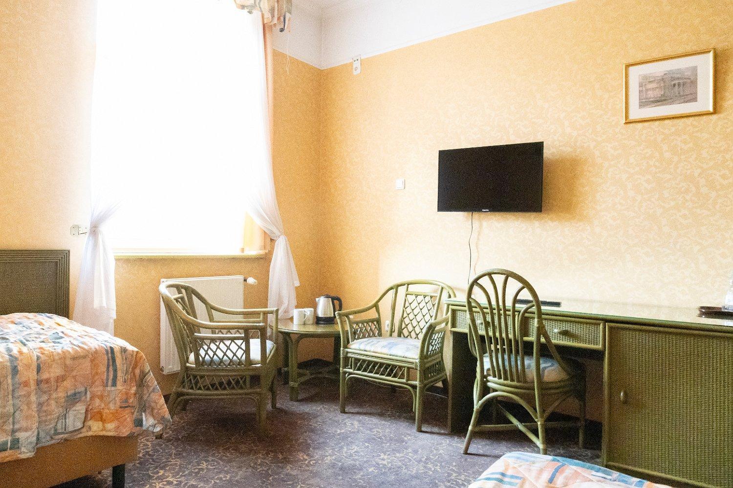 Hotel Calisia Kaliszki Buitenkant foto