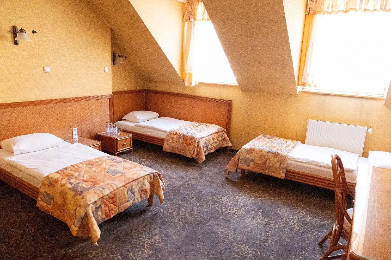 Hotel Calisia Kaliszki Buitenkant foto