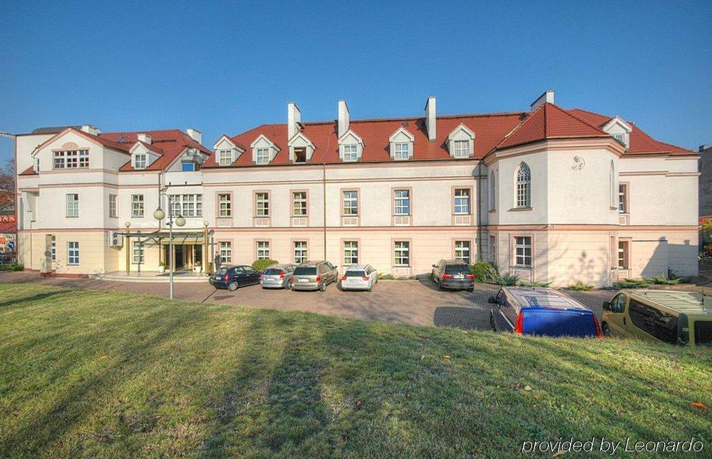 Hotel Calisia Kaliszki Buitenkant foto