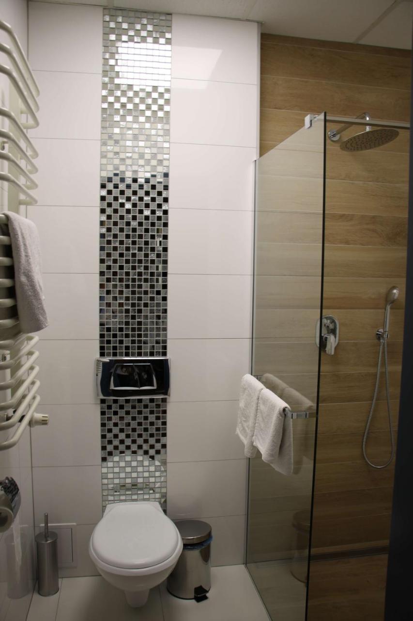 Hotel Calisia Kaliszki Buitenkant foto